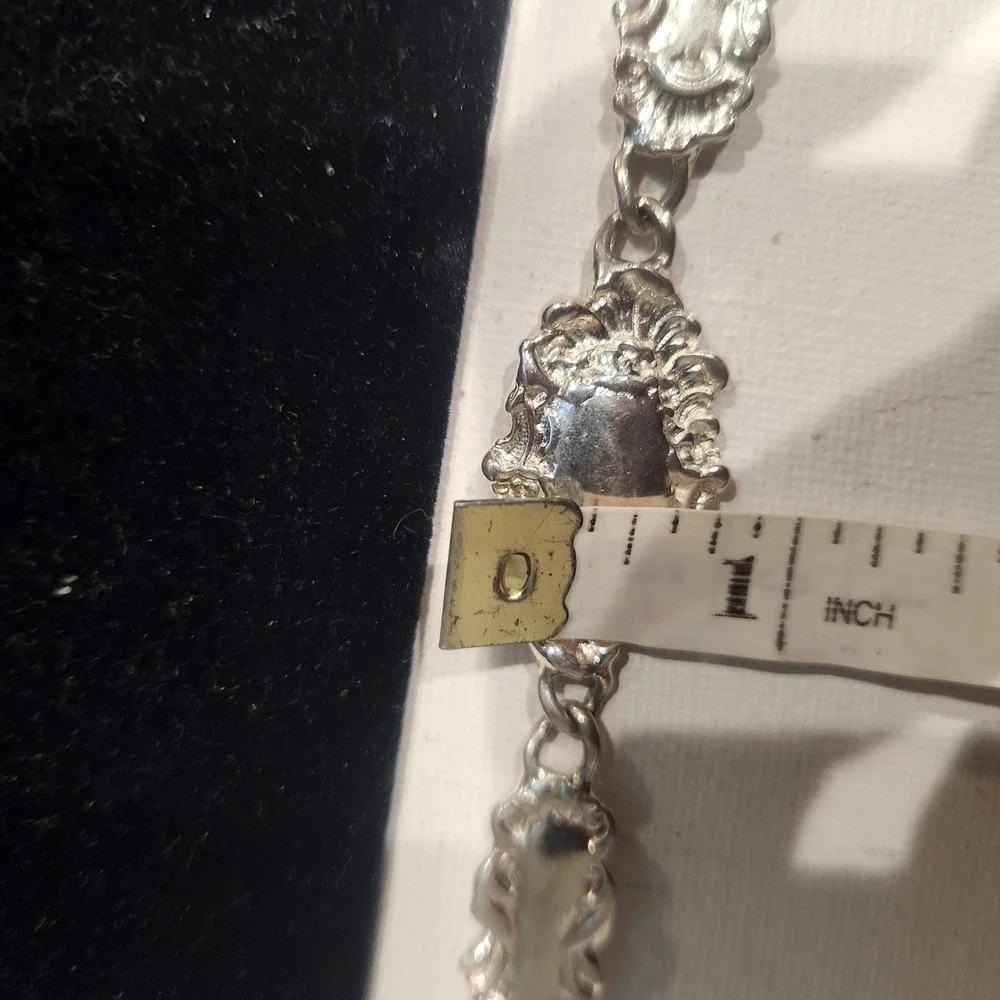 Silver Tone Repousse Floral Scroll Link Toggle Bracelet premier design 6.5 Inch